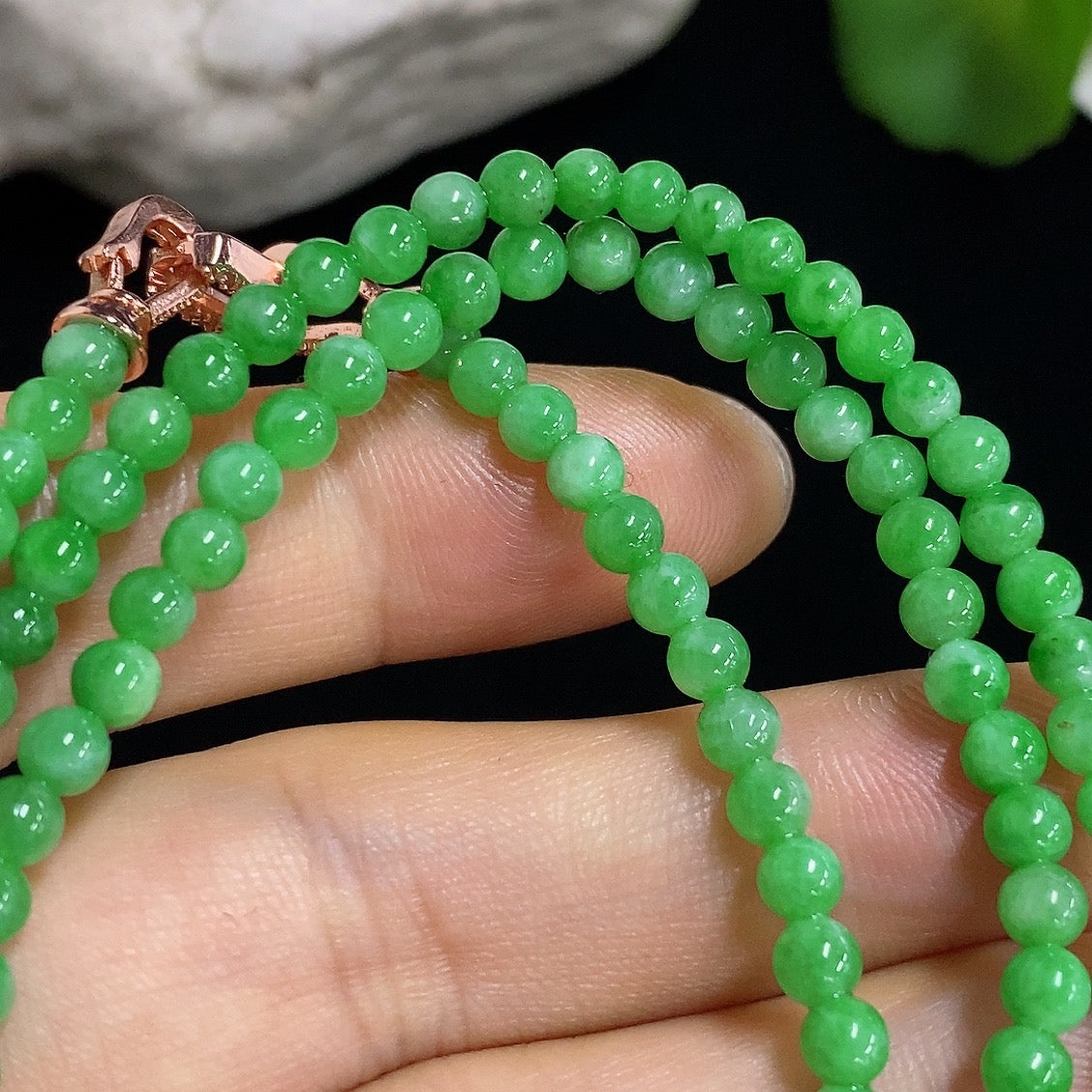 Jadeite Bead Necklace Non-Gold