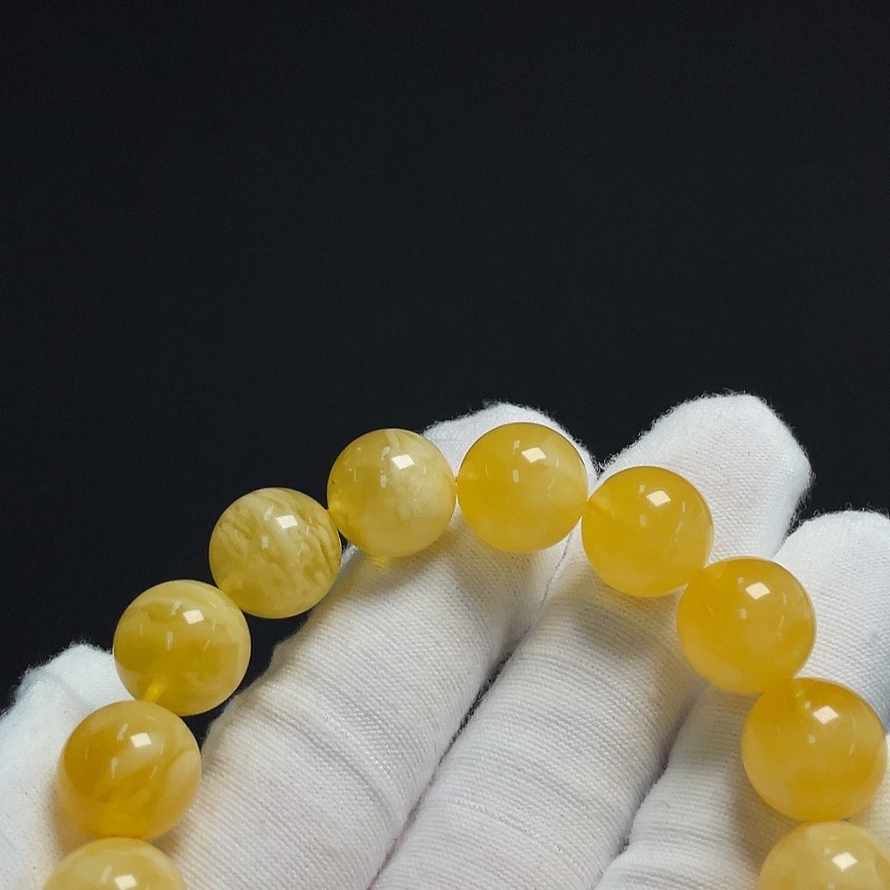 Amber Beeswax Bracelet approx. 12.4mm Total Weight approx. 18.32g
