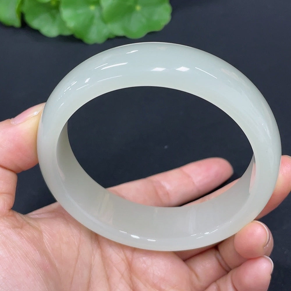 Hetian Jade Round Bracelet Size 60.7 Total Weight Approx. 72.1g