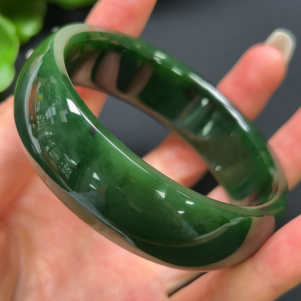 Hetian Jade Round Bangle