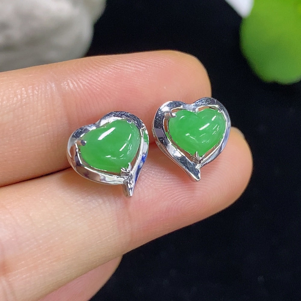 Jadeite heart earrings with mixed gold components from HKHQ, featuring elegant gold accents and polished jadeite hearts.