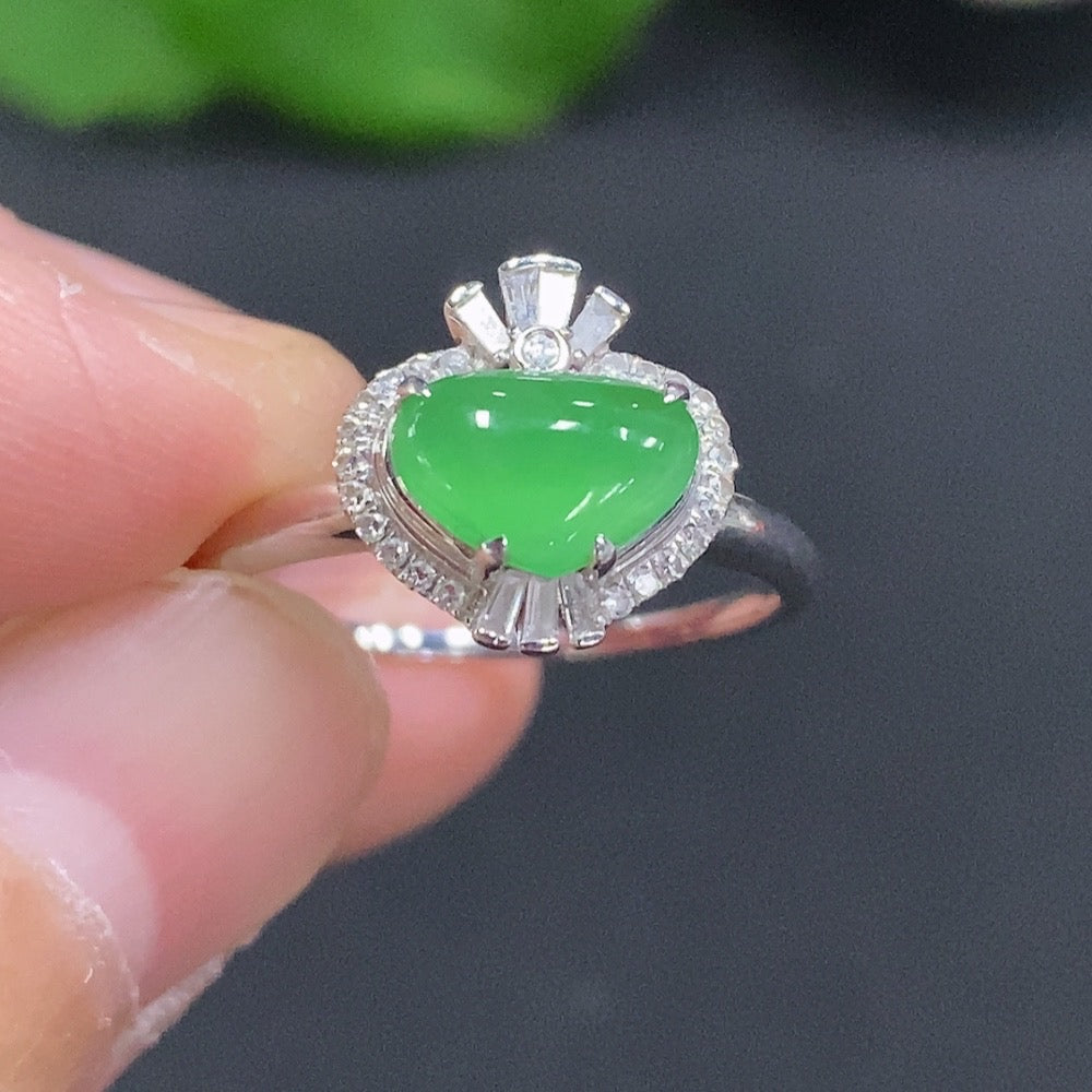 Jadeite Cabochon Ring 18k Gold Total Weight Approx. 2.22g Size 14 with Diamond Accents