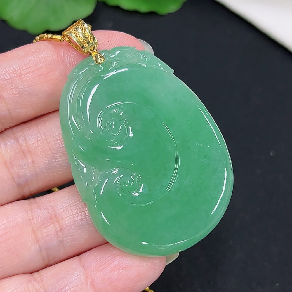 Jadeite Ruyi Pendant with 18K Gold, Non-Gold Chain, Total Weight Approx. 19.3g (Excluding Chain)