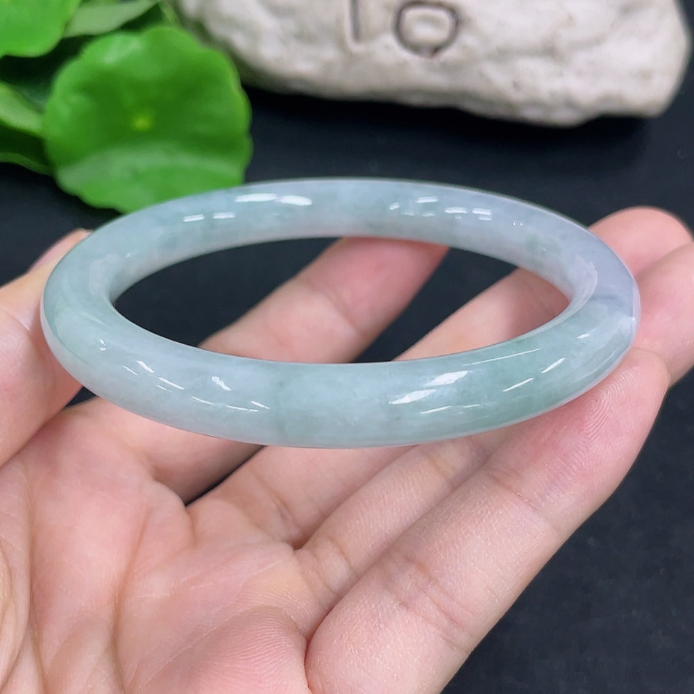 Jadeite Round Bangle