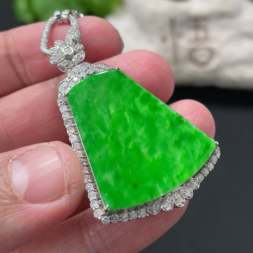 Jadeite Plain Pendant Pendant with 18K Gold Body and Chain, Accented with Diamonds, Total Weight Approximately 15.85g