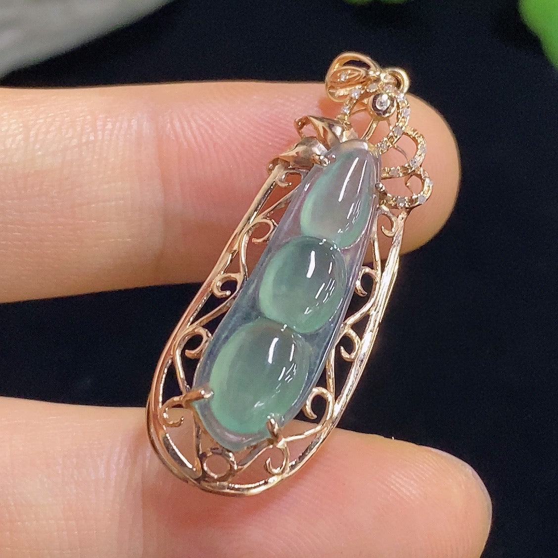 Jadeite auspicious bean pendant with 18K gold accents and diamond details, HKHQ jade jewelry, approximately 2.23g weight