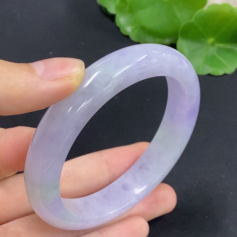HKHQ jadeite round bangle, size 56.7, with a smooth polished surface and a total weight of approximately 58.98g.