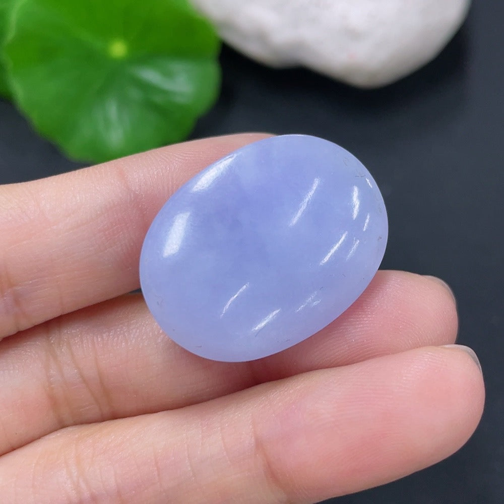 Jadeite cabochon Total weight approx. 9.47g