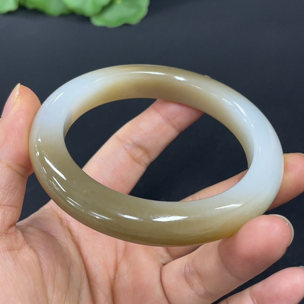 Hetian Jade Round Bangle