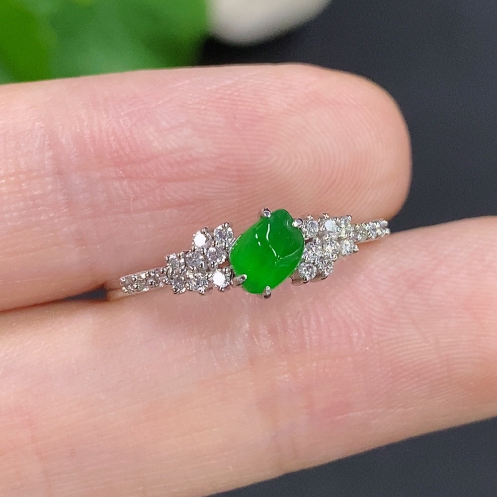 Jadeite Freeform Inlaid Ring 18k Gold Total Weight Approx. 1.7g Size 15 with Diamond Accents