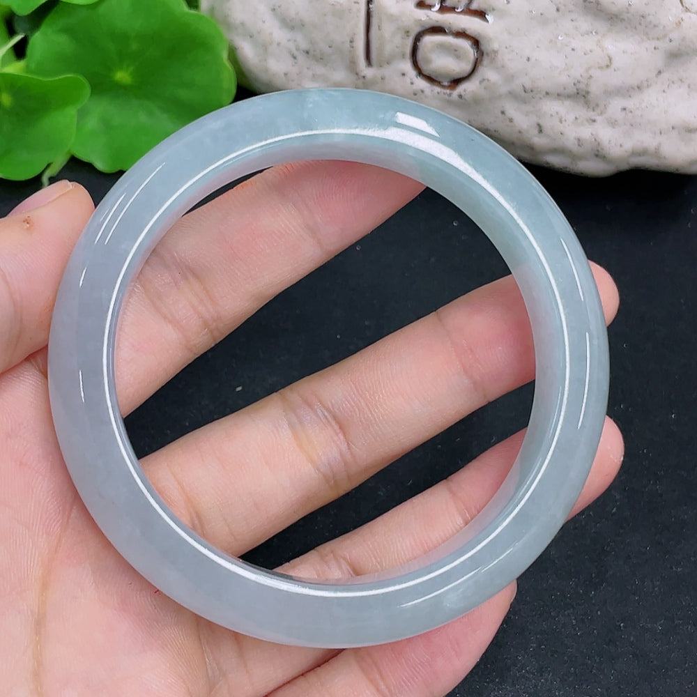 Jadeite Round Bangle