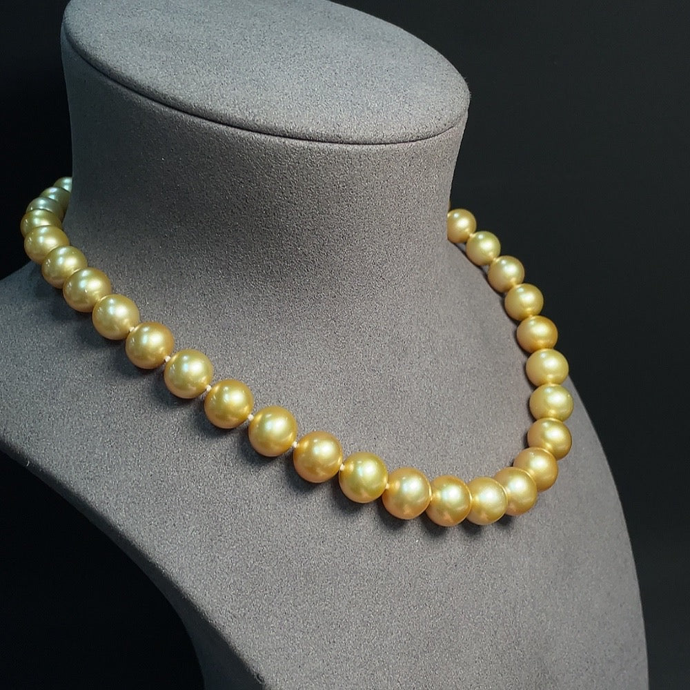Seawater Pearl Strand 14k Gold Size Approx. 9.2-12.1mm Total Weight About 70.07g Color Origin Undetermined