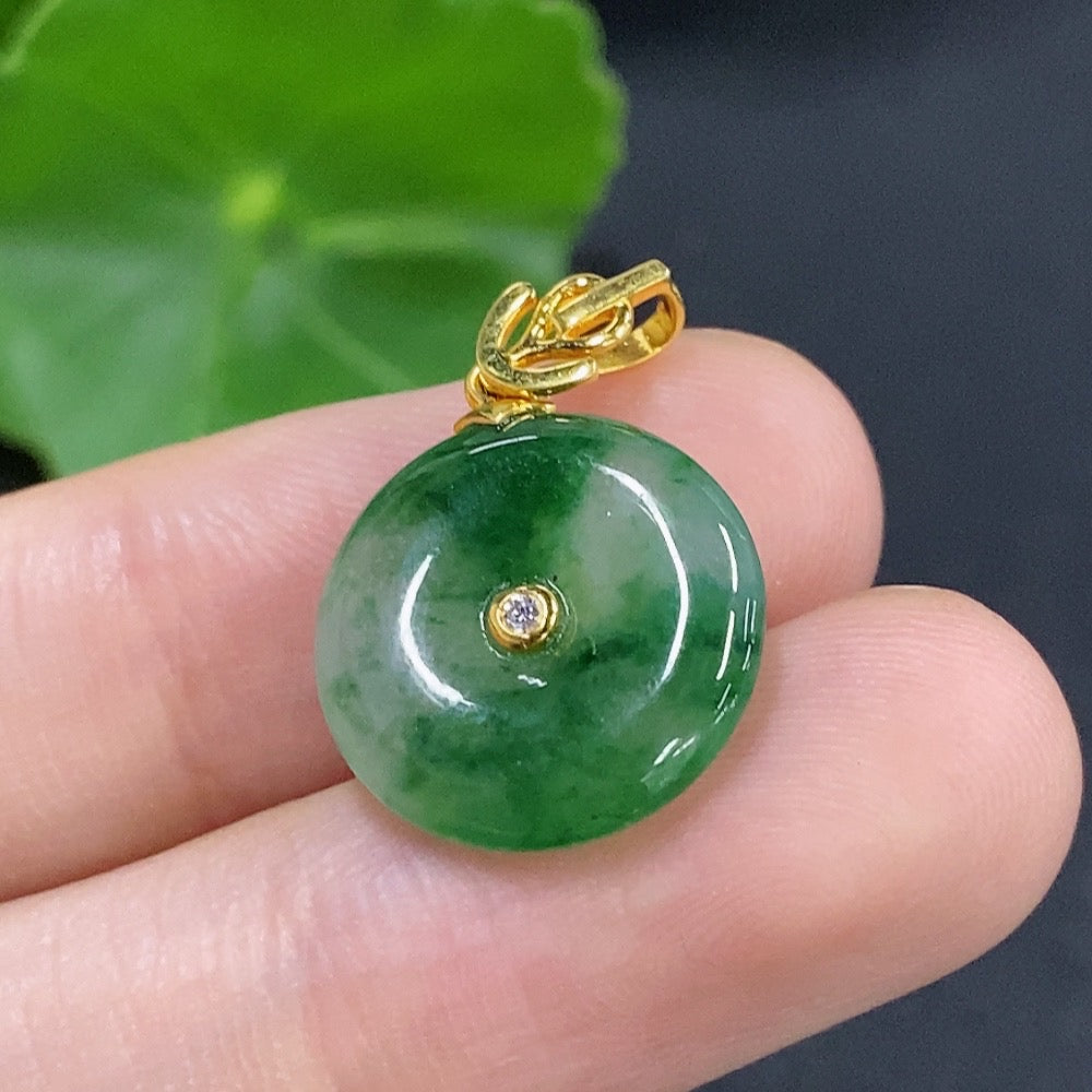 Jadeite Safety Buckle Pendant 18K Gold (Non-Diamond)