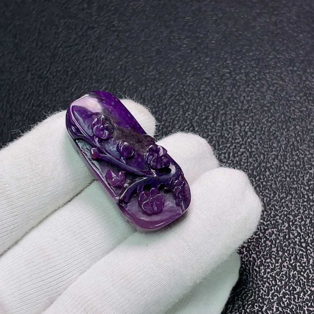 Sugilite pendant with other mineral components, purple only, total weight approximately 11.80g