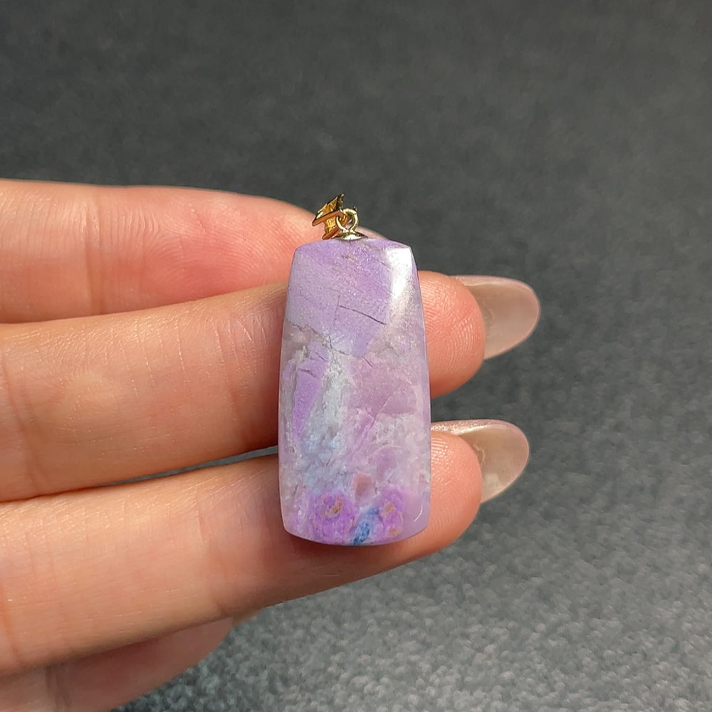 18K Gold Sugilite Pendant Only This Purple Containing Other Mineral Components Total Weight Approximately 4.89g