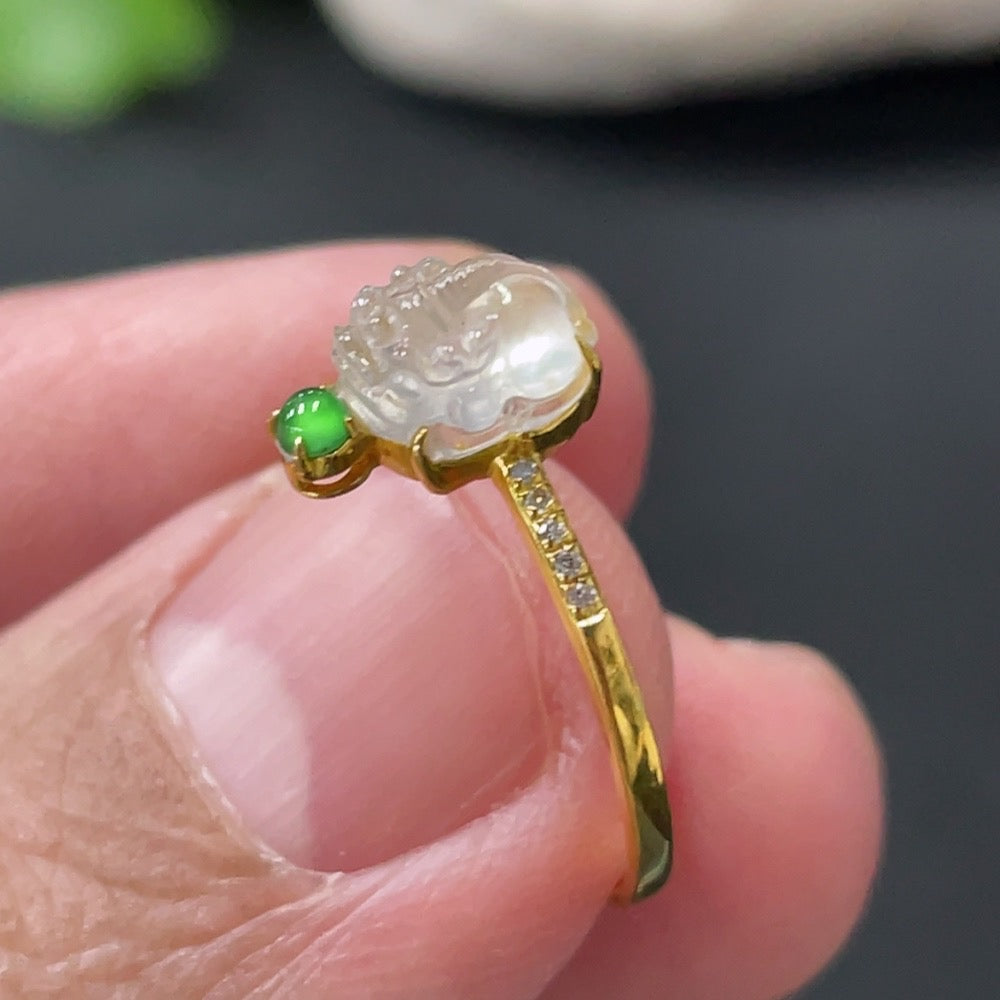 Jadeite Cabochon Solitaire Ring with 18K Gold Setting, Size 13, Total Weight Approx. 1.08g, Accented with Diamonds