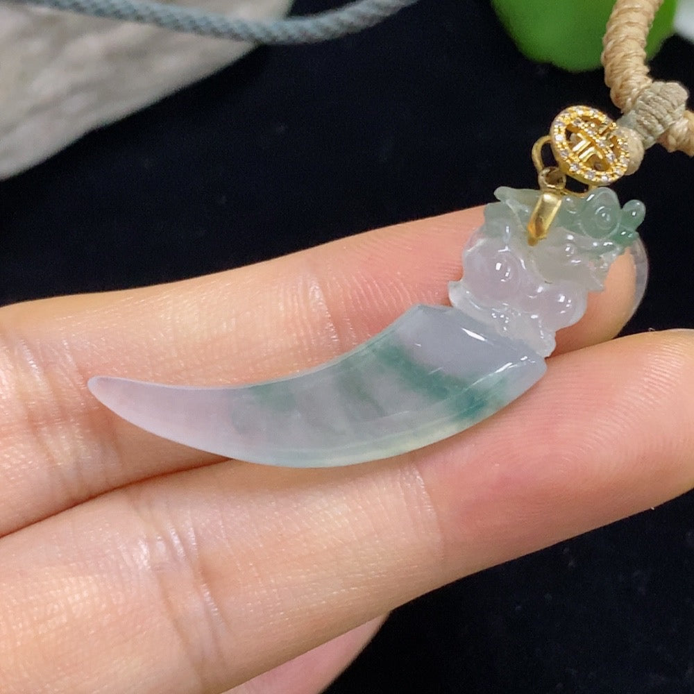 Jadeite Dragon Tooth Pendant (Incl. Cord) 18k Set with Diamonds