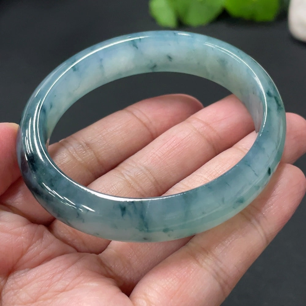 Jadeite Concubine Bracelet Size 55.2 Short Diameter 47.9 Total Weight 45.164g