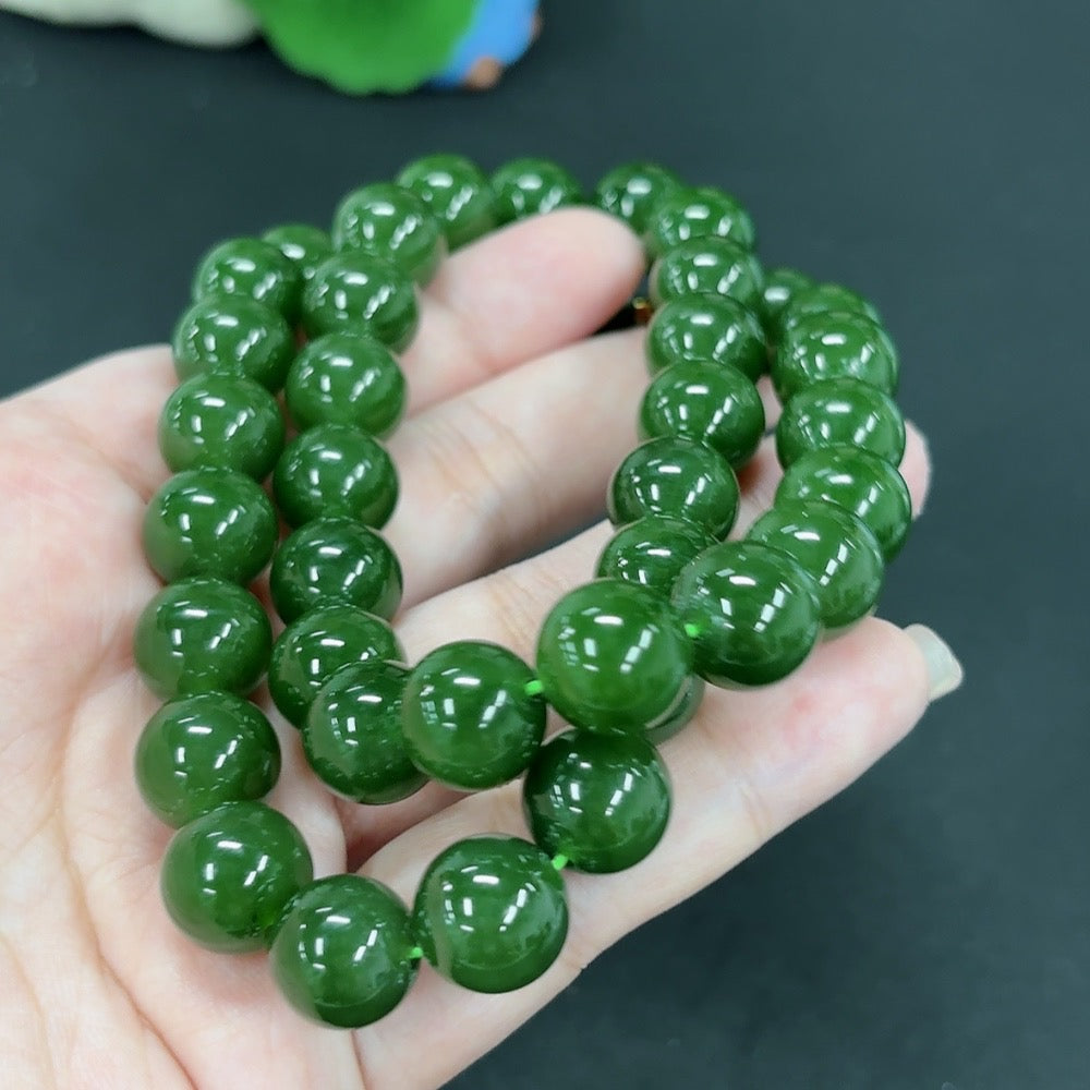 Green Hetian Jade Bead Necklace Non-Gold