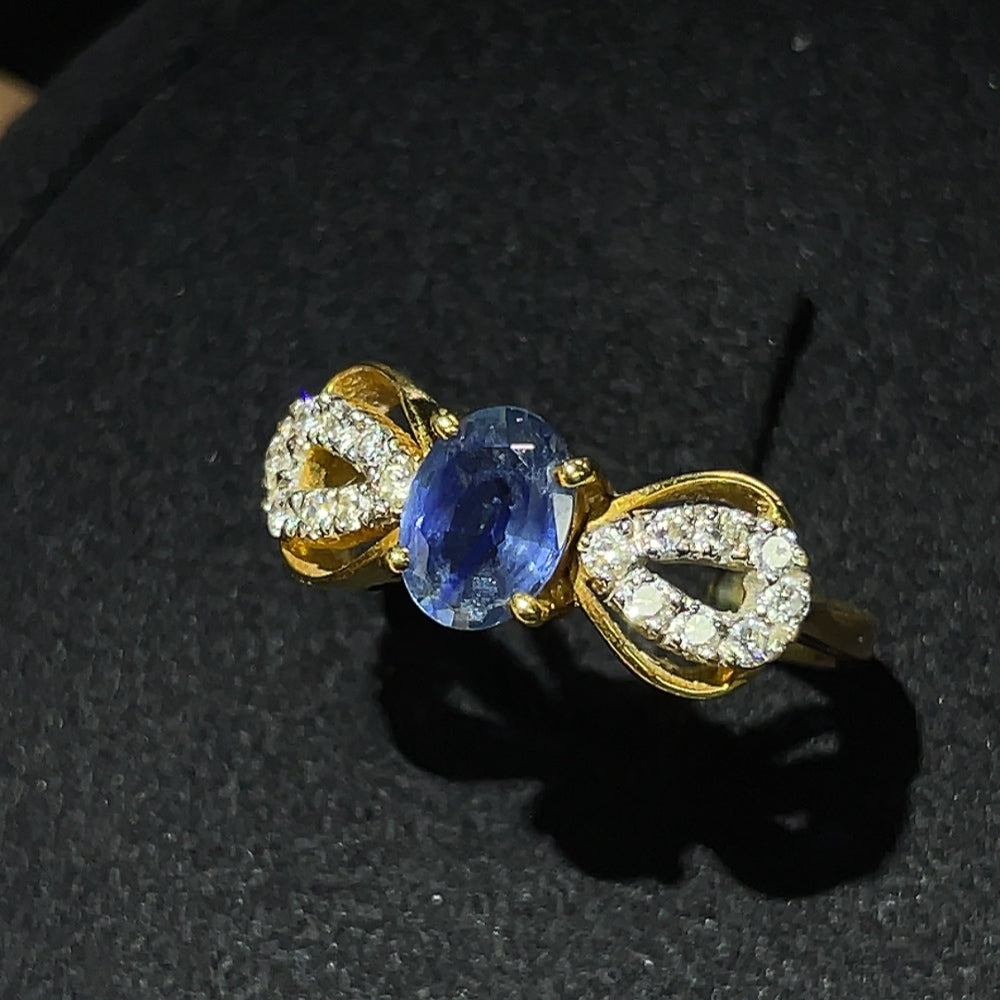 18K Gold Sapphire Ring (Color Origin Undetermined) with Diamond Accents, Total Weight Approximately 4.07g, Size 15