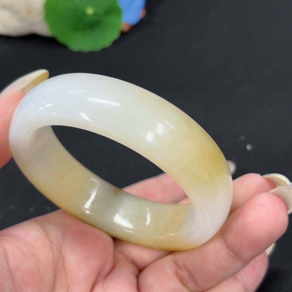 Round Hetian jade bracelet with smooth, polished stones, size 56.8, weighing approximately 74.5g, crafted by HKHQ.