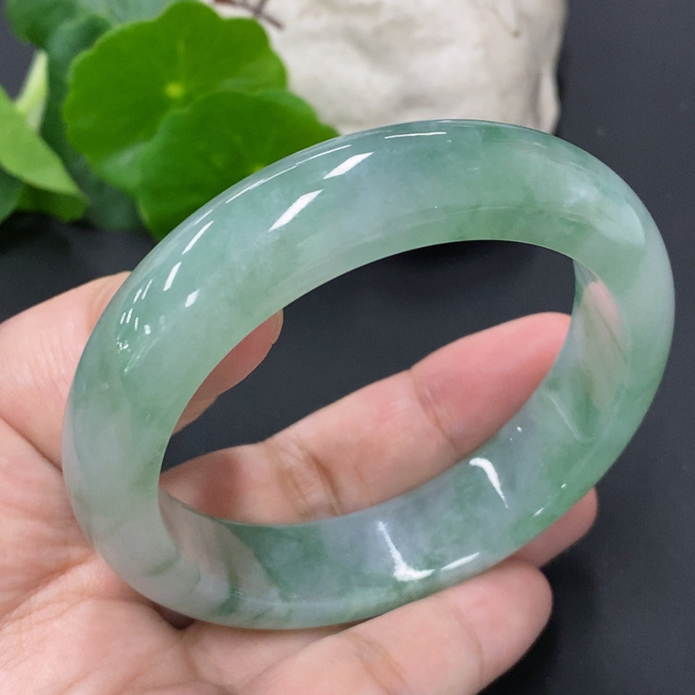 Jadeite round bracelet size 55.4 total weight approx. 66.1g (including other mineral components)
