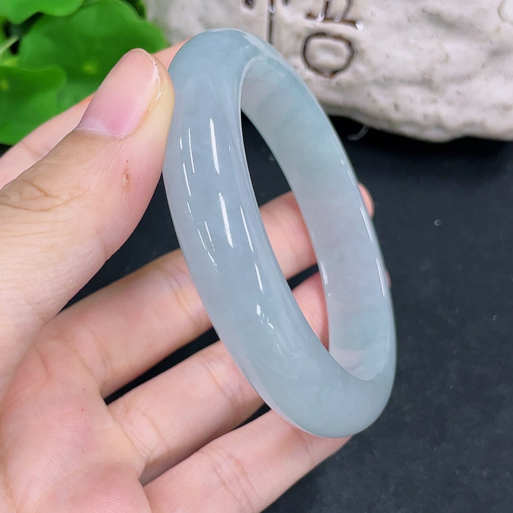 Jadeite Round Bangle