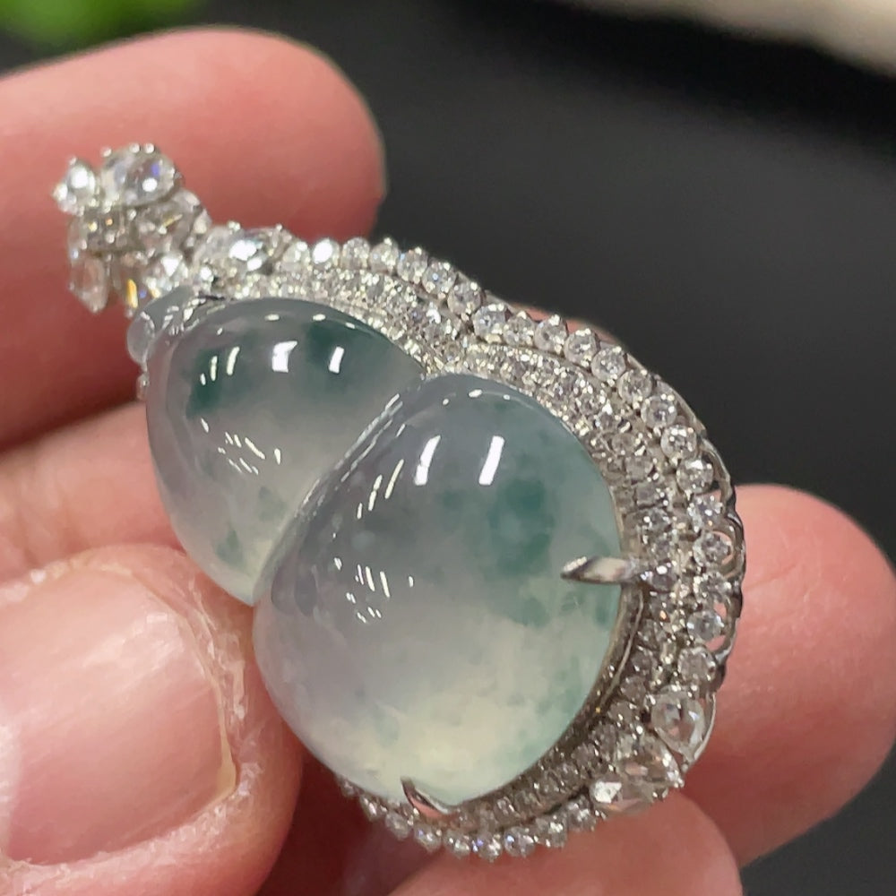 Jadeite Gourd Pendant with 18K Gold Setting and Diamond Accents (smallest accent stones only), Total Weight Approx. 6.5g