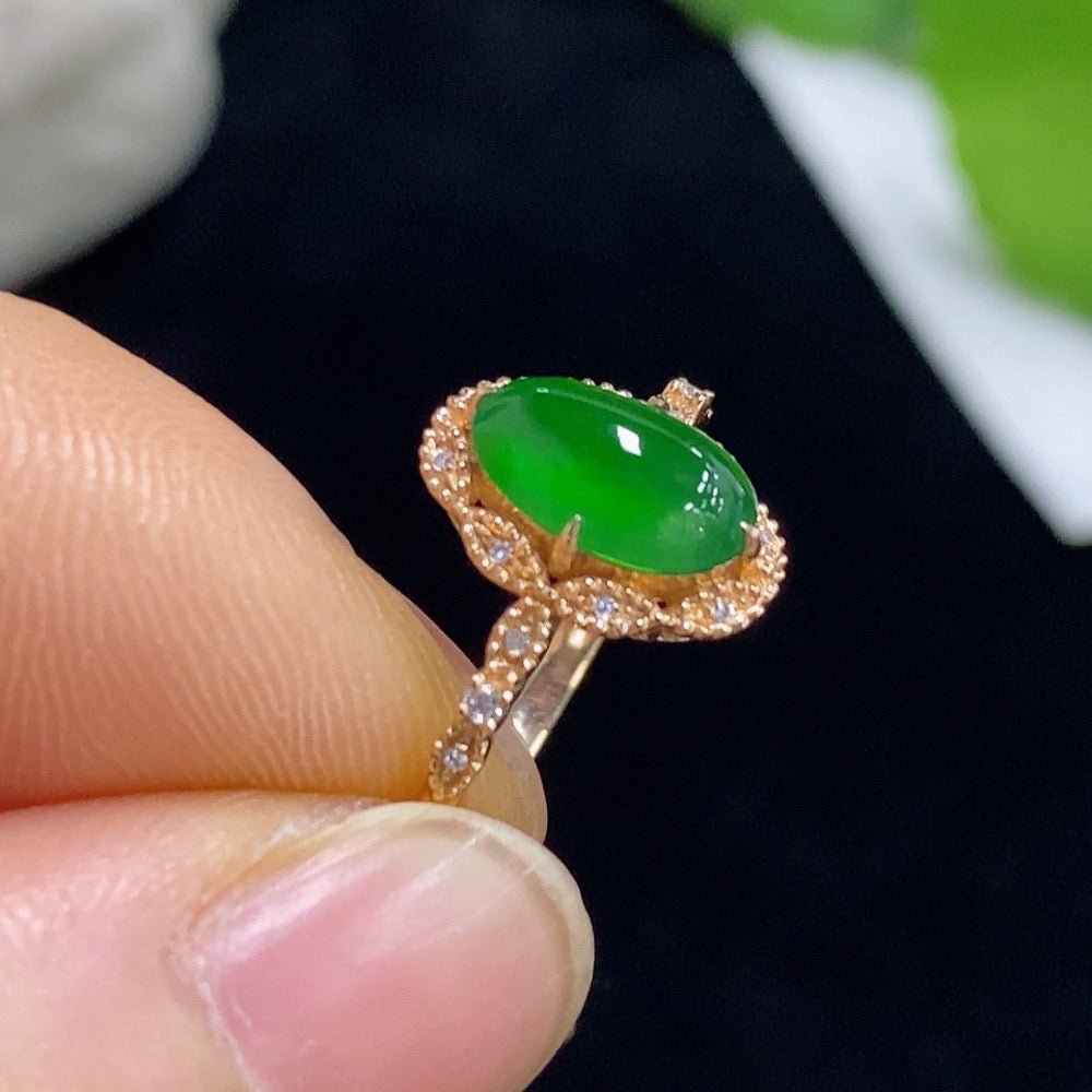 Jadeite inlaid ring 18k with diamond size 12 total weight about 2g