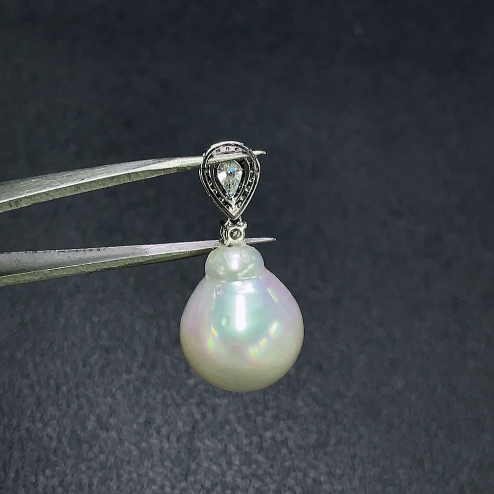 Seawater Pearl Non-Diamond 18K Gold Total Weight Approx. 6.84g