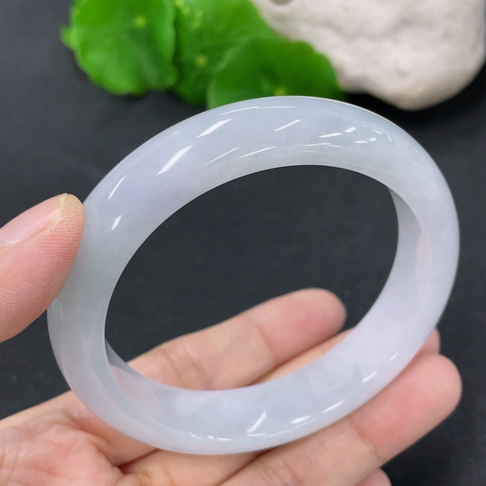 HKHQ jadeite round bangle weighing 54.1g and size 54.6, featuring smooth, polished jade surface and elegant circular design.