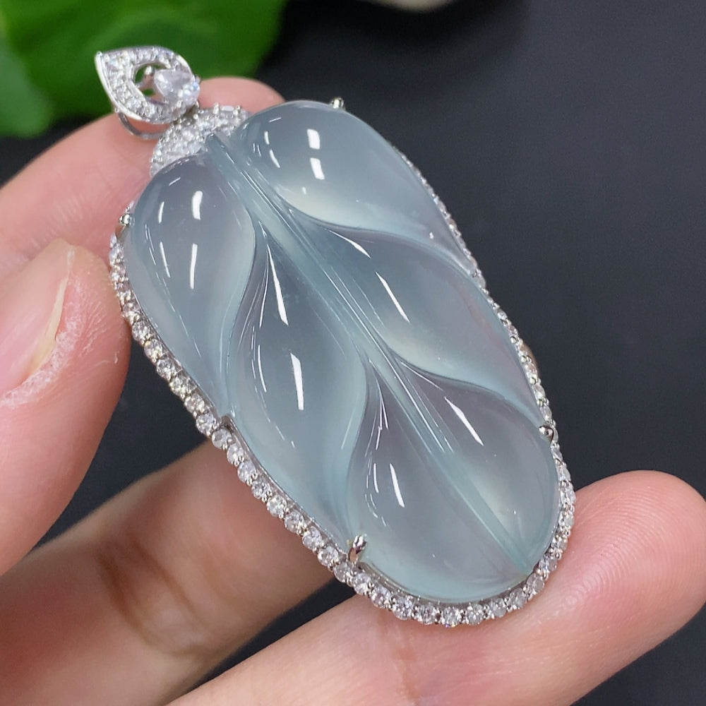 Jadeite Leaf Inlaid Pendant 18K Gold (With Diamond Accents)