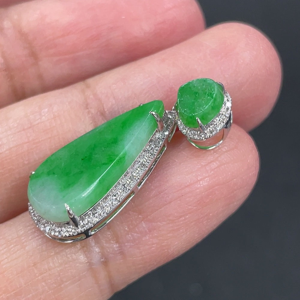 Jadeite Pendant with 18k Gold and Diamond Accents, Total Weight Approximately 1.57g