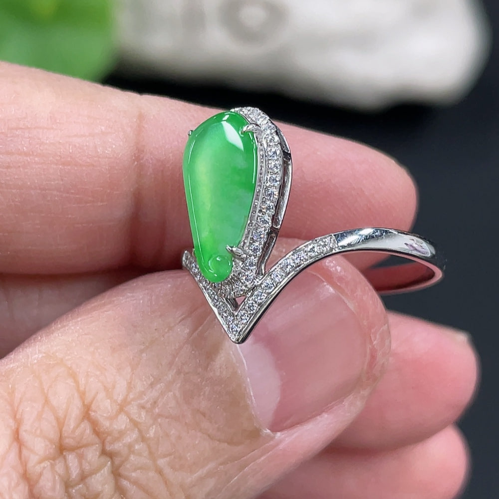 Jadeite Auspicious Gourd Inlaid Ring with Approximately 36% Au Content, Non-Diamond, Size 18, Total Weight Approximately 2.29g