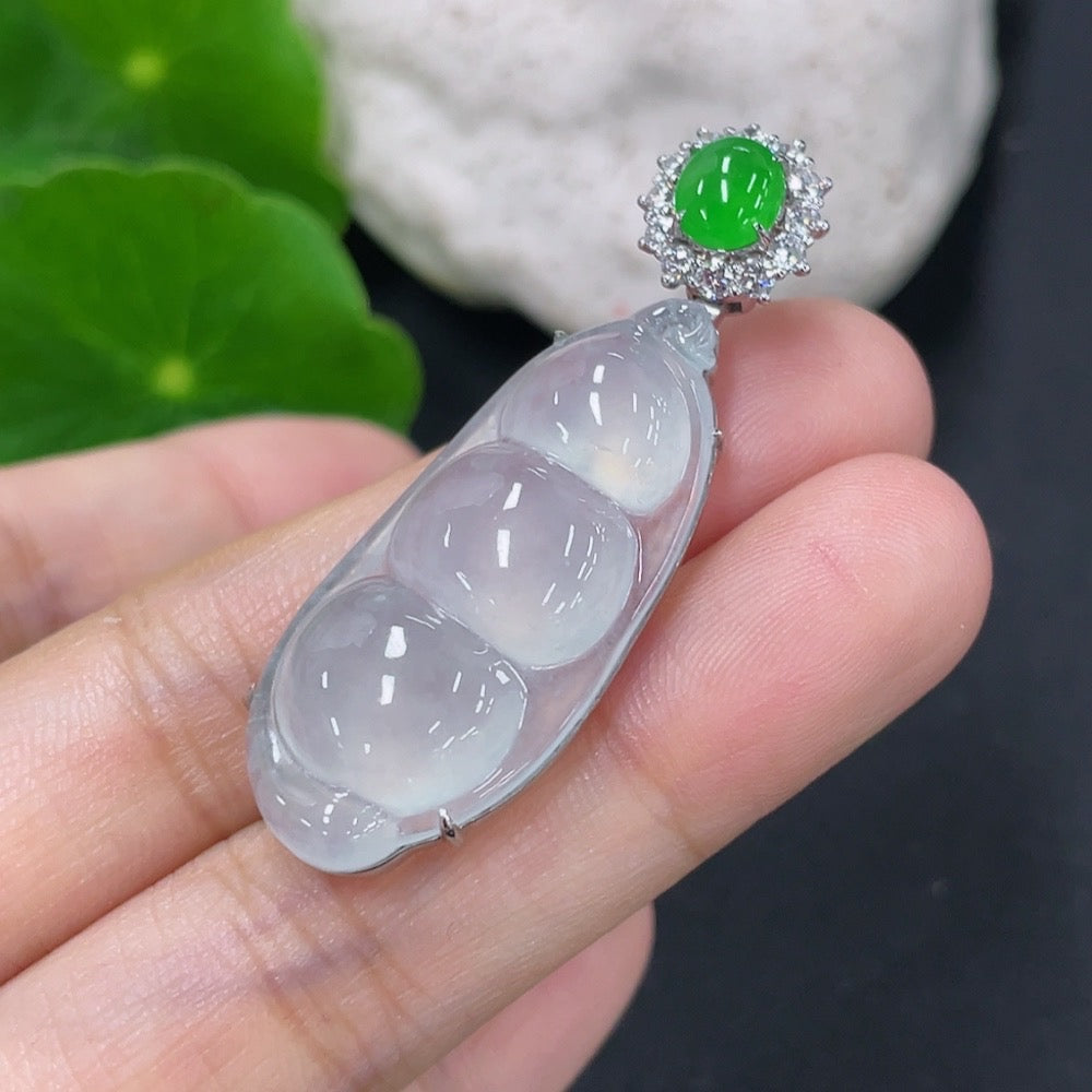 Jadeite Inlaid Lucky Bean Pendant 18k Non-Diamond Total Weight Approx. 7.5g
