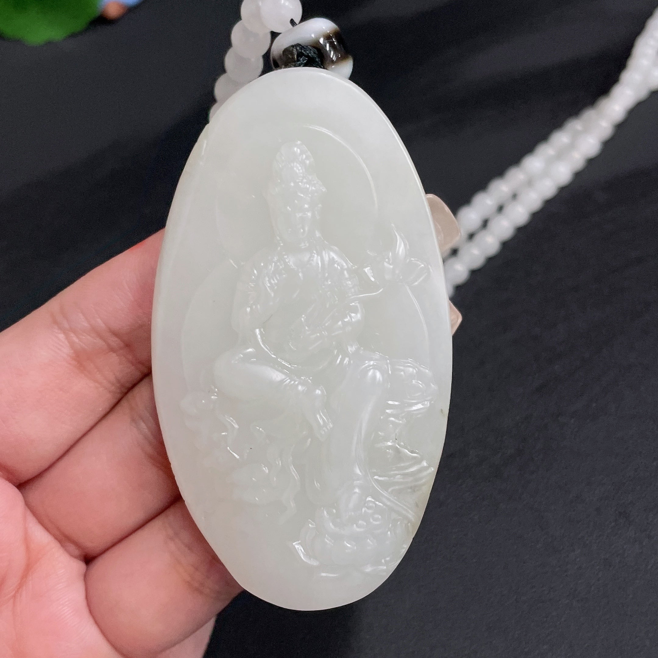 Hetian Jade Pendant Guanyin with Chain Total Weight 111.01g Undetermined Skin Color Origin Top Bead Non-Hetian