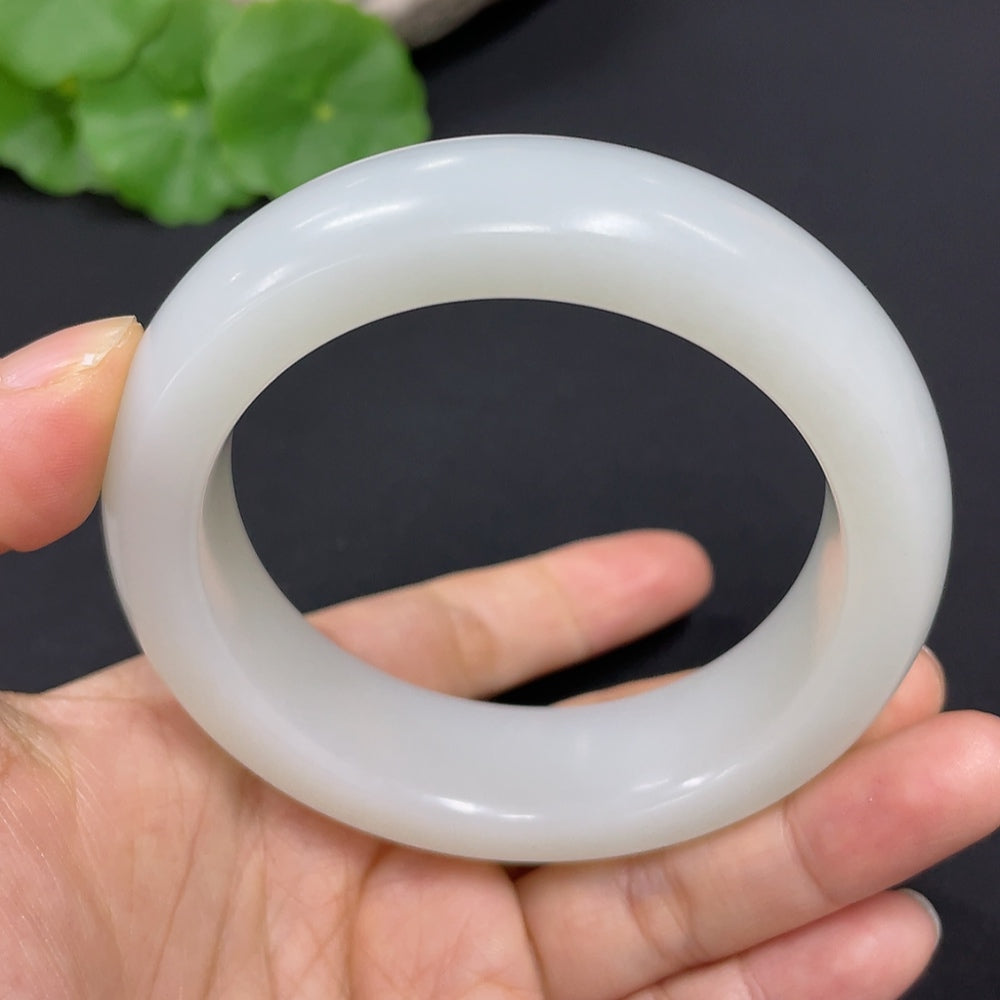 Hetian Jade Round Bracelet Size 56.3 Total Weight Approx. 88.8g Undetermined Skin Color Origin