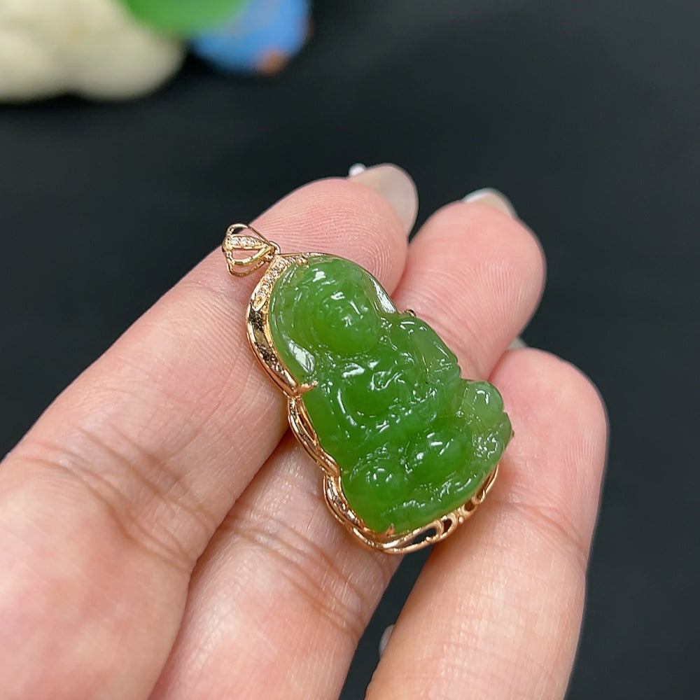 Hetian Jade Jasper Inlaid Pendant Guanyin Total Weight Approx. 4.9g 18k with Diamond Accents