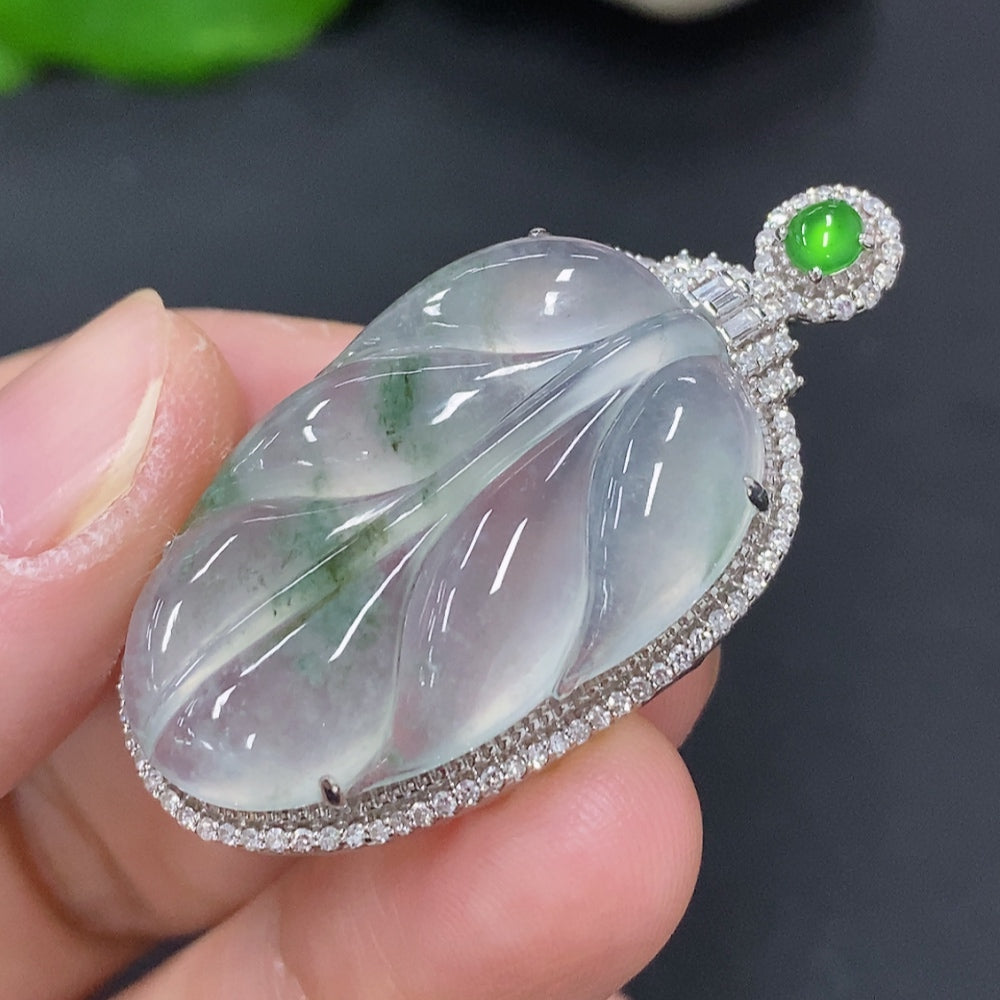 Jadeite Leaf Inlay Pendant 18K Gold (with Diamond Accents)