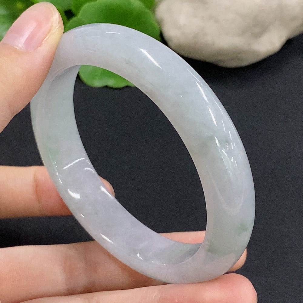 HKHQ jadeite round bangle size 56.8 with a total weight of 58.92g, showcasing smooth, polished jadeite in a circular design.