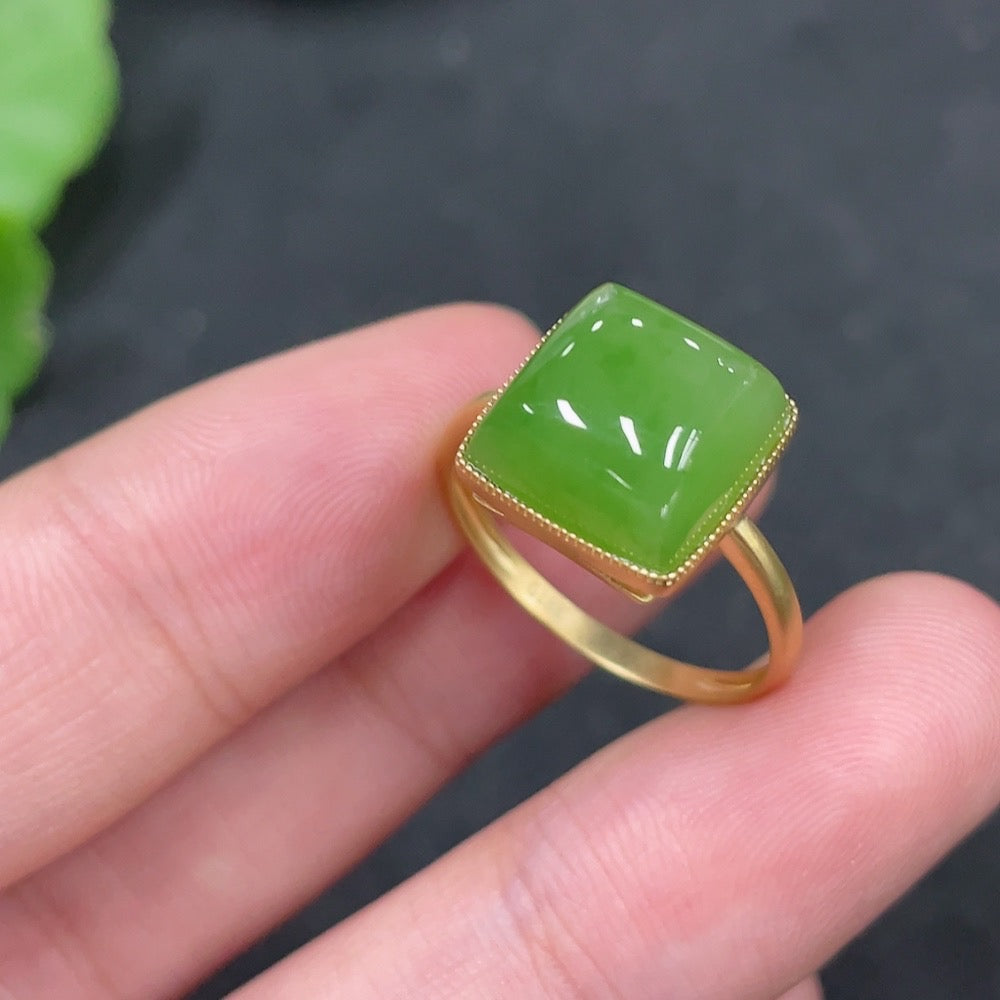 Hetian Jade Inlaid Ring 18k Gold Size 14 Total Weight Approx. 2.4g