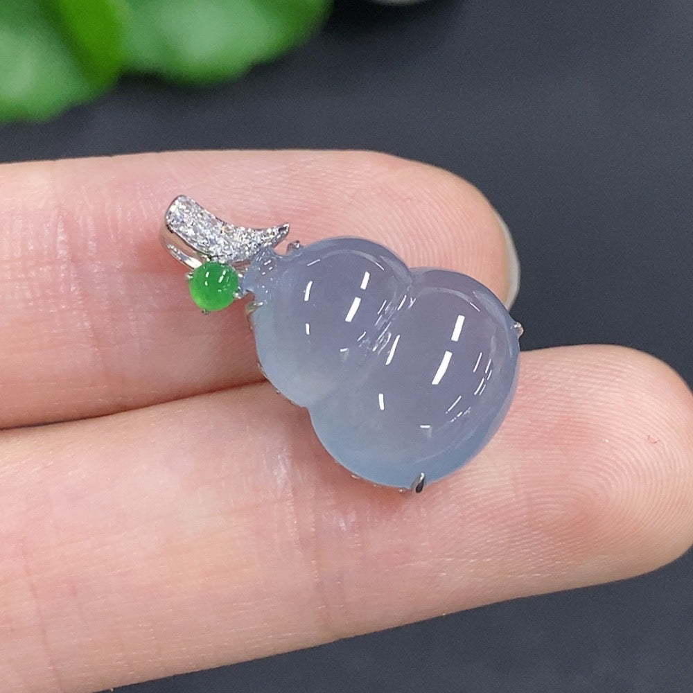 Jadeite Gourd Inlaid Pendant 18k Gold With Diamond Accents
