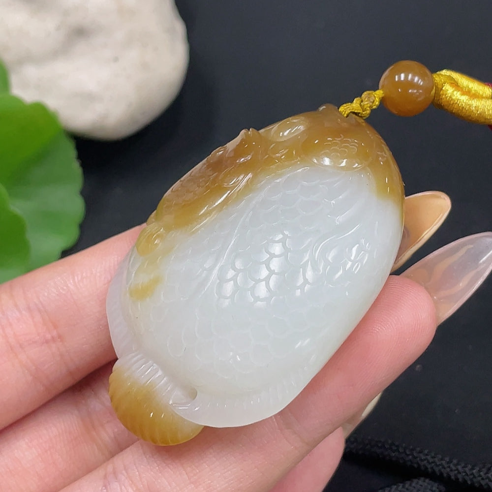 Hetian Jade Pendant Fish Total Weight Approx. (with rope) 52.8g