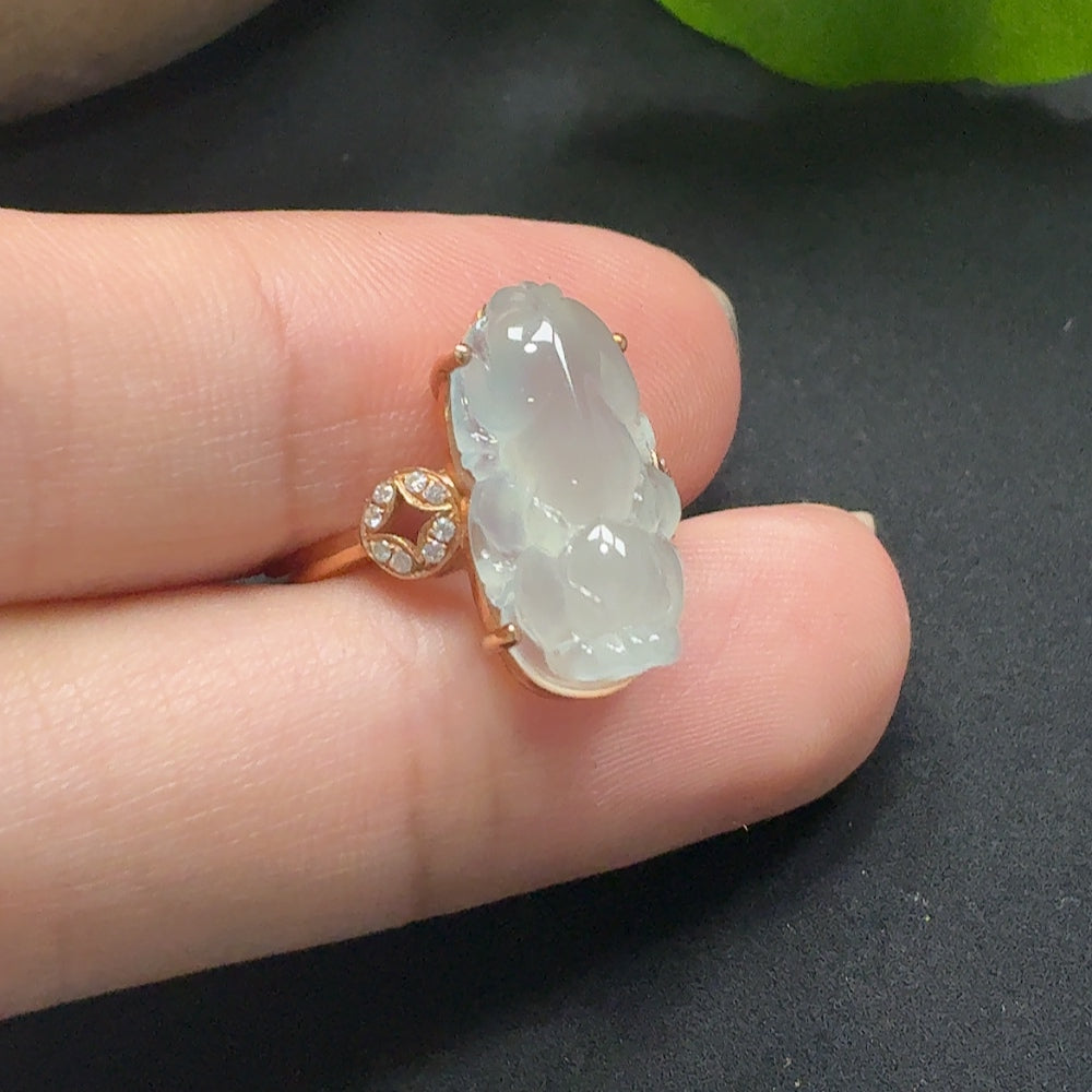 Jadeite Pixiu Ring with 18K Gold and Diamond Accents