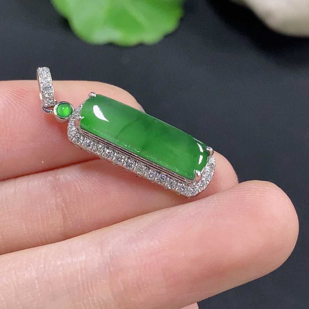 Jadeite Inlaid Pendant with 18K Gold and Diamond Accents