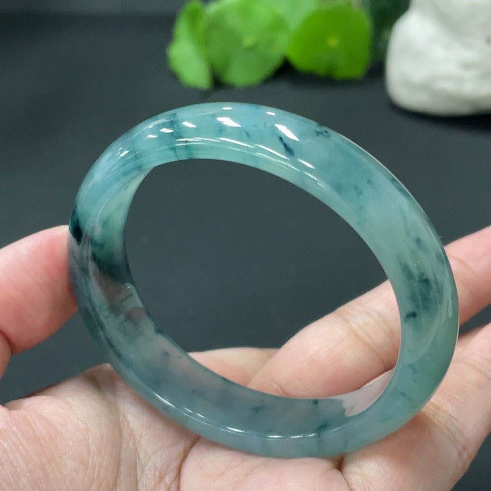 Jadeite Concubine Bracelet Size 55.2 Short Diameter 47.9 Total Weight 45.164g