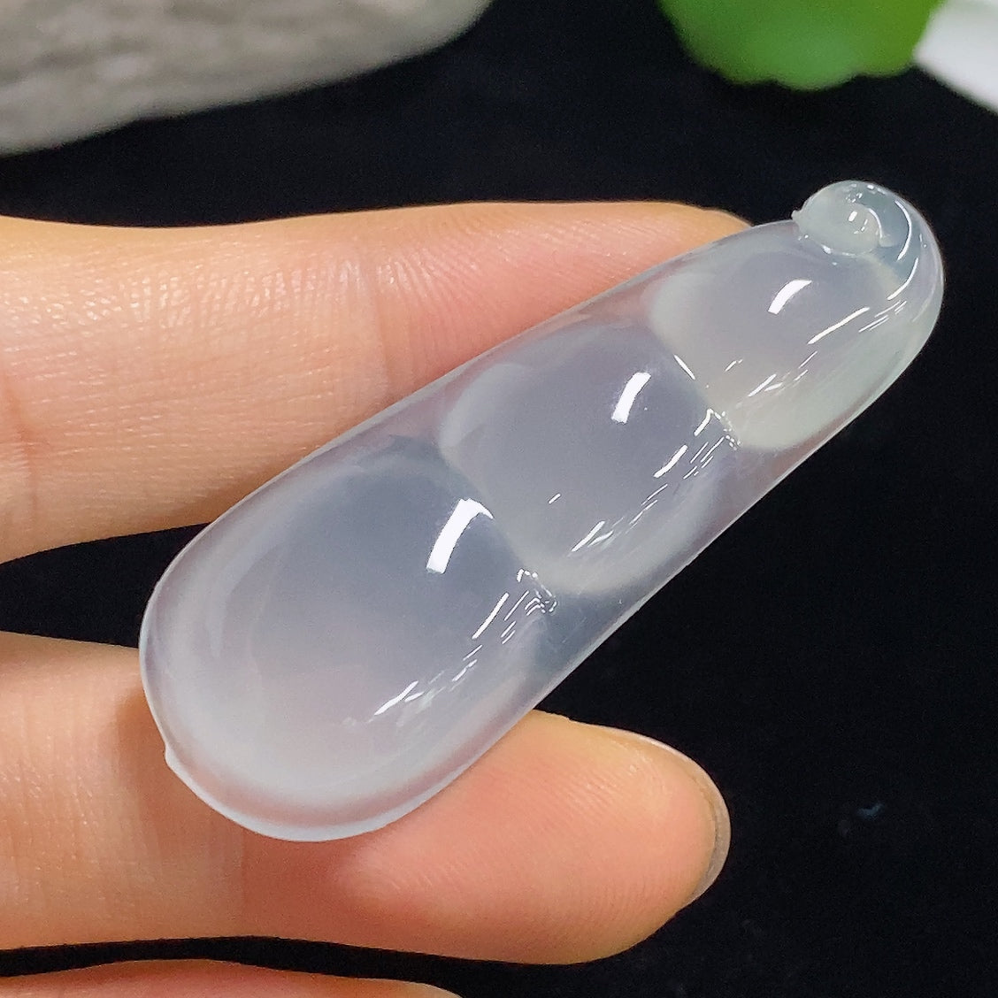 Jadeite pendant with Fu Dou design, weighing approximately 9.8g, featuring smooth green jade stone from HKHQ.