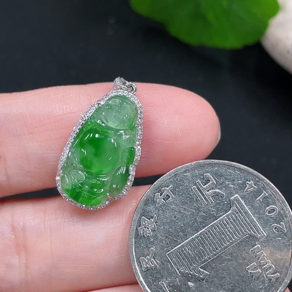 Jadeite Pendant with 18K Gold Setting Total Weight Approx. 2.3g (Accented with Diamonds)