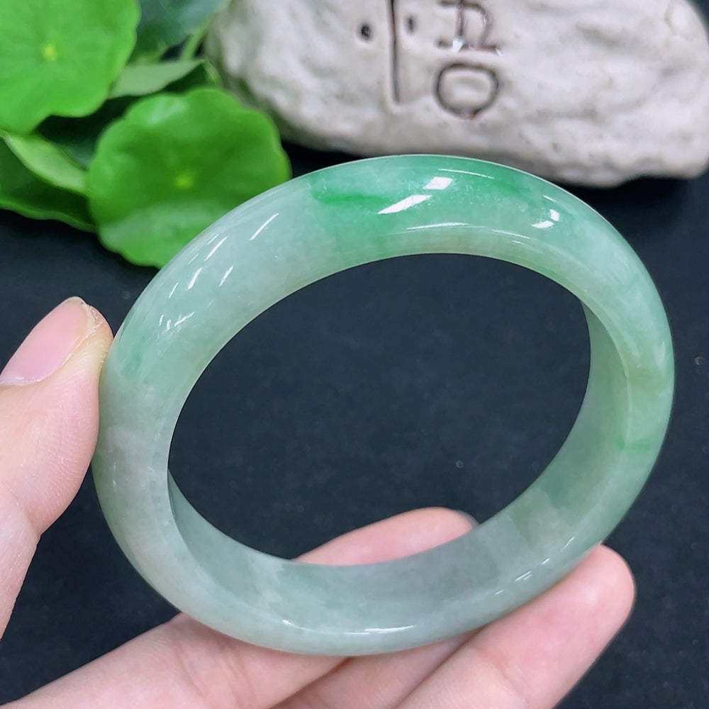 Jadeite Round Bangle
