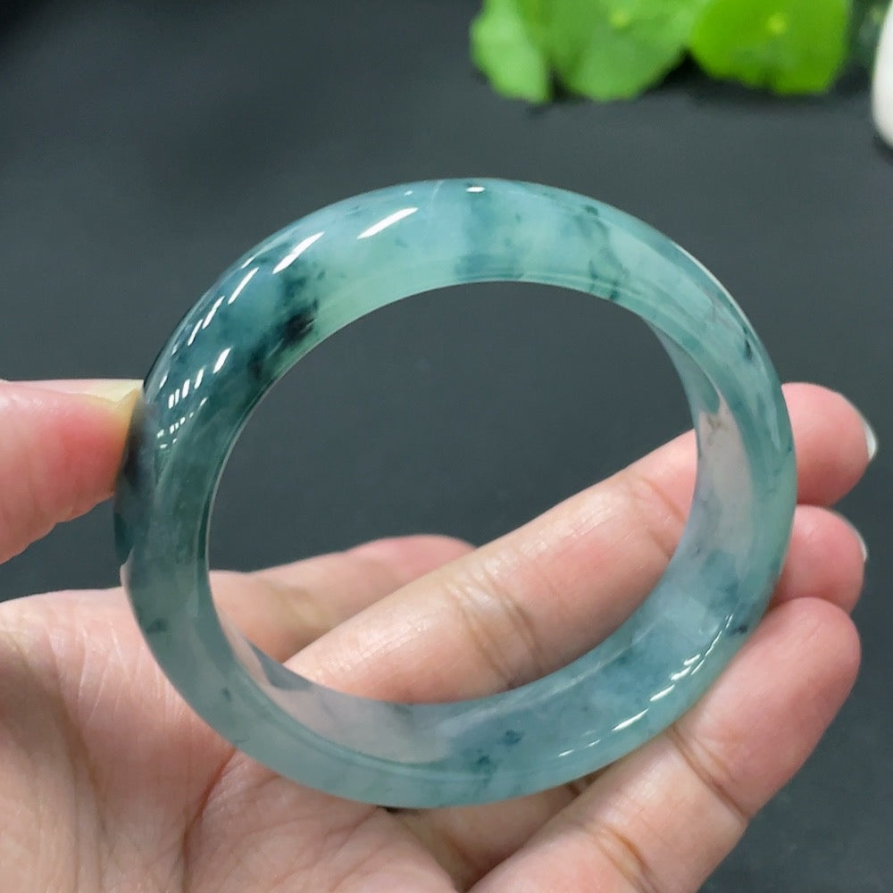 Jadeite Concubine Bracelet Size 55.2 Short Diameter 47.9 Total Weight 45.164g
